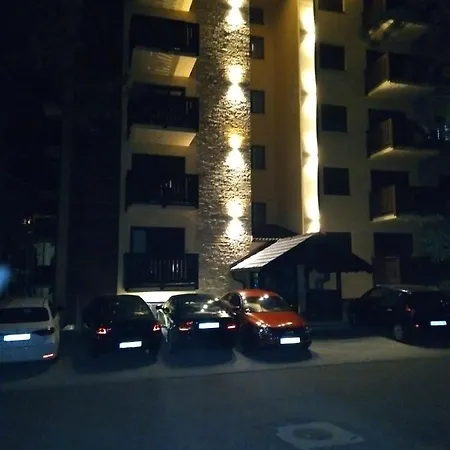 Zogi Apartment *